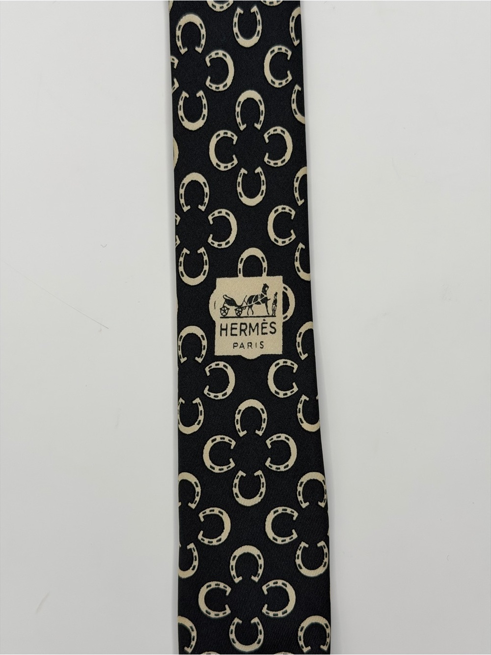 Hermès Paris Men’s Deep Charcoal Gray Horseshoe 100% Silk Tie France Vintage - Picture 7 of 16